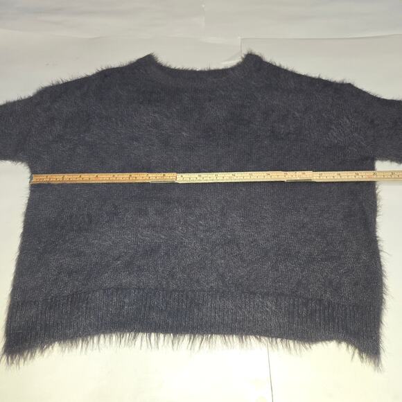 Velvet Graham & Spencer Women Medium Gray Eyelash Knit Sweater Fuzzy Soft Casual - Picture 7 of 9